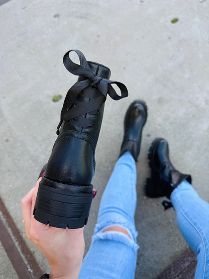 Elegant Black Bow Boots